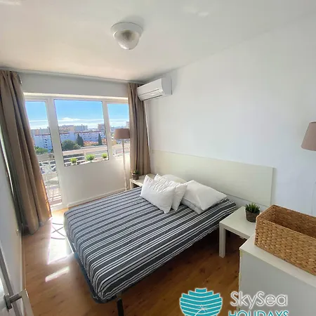 Skysea Holidays La Carihuela Апартаменты *